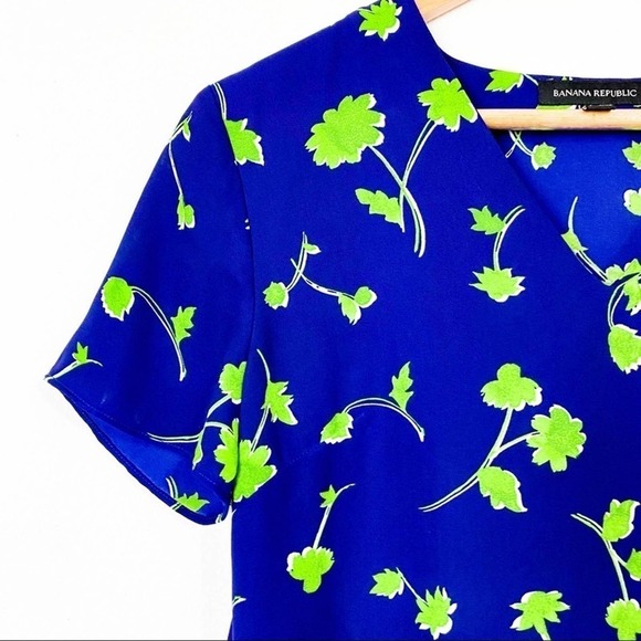 Banana Republic Blue Green Floral Peplum Blouse size XS - Picture 5 of 9